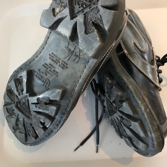 John Fluevog Gibson Classics Angel shoes - Picture 3 of 7